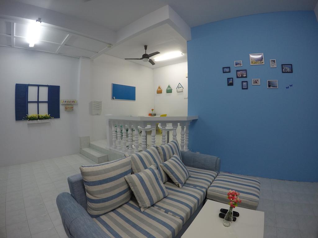 Little Blue House Kemaman Guesthouse Chukai Exterior foto